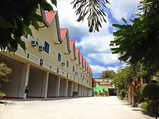 D'Mariners Hotel