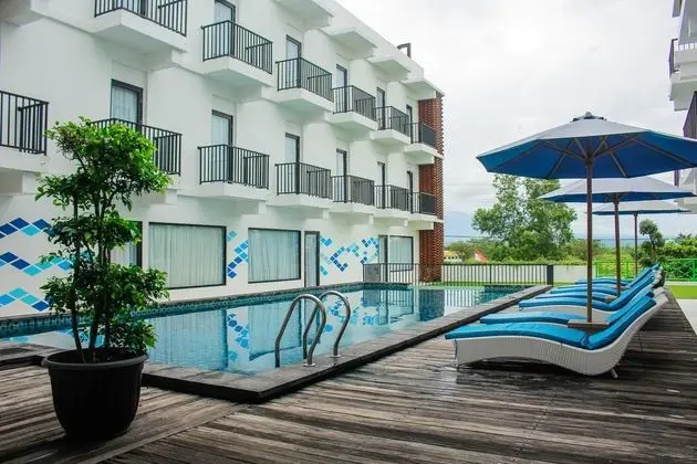D'MAX Hotel & Convention Lombok - Havuz