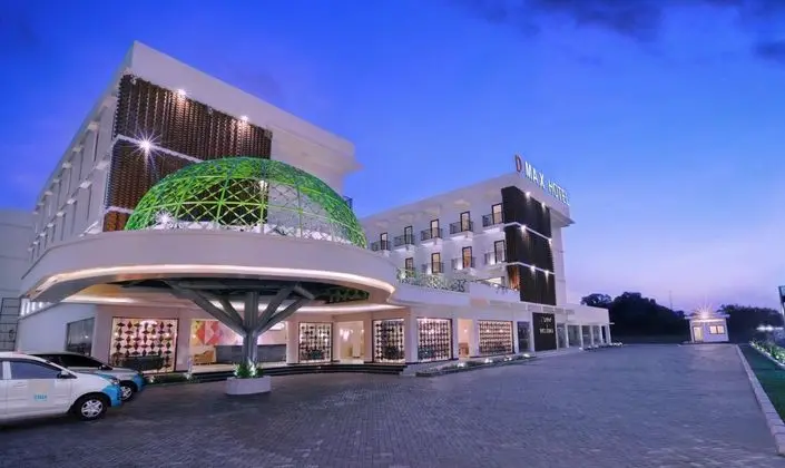 D'MAX Hotel & Convention Lombok - Lobi