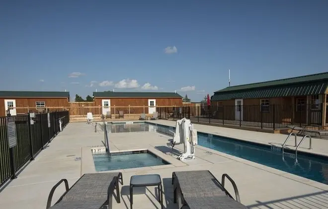 Do Drop Inn RV Resort and Cabins - Havuz