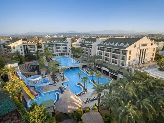 DOBEDAN BEACH RESORT COMFORT - Dış Mekan