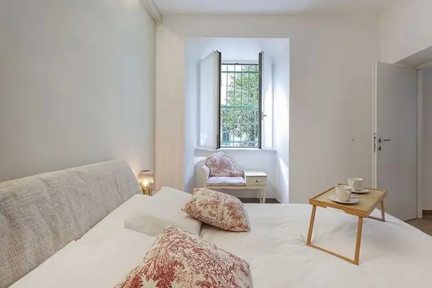 Dock 10 Apartments by Wonderful Italy