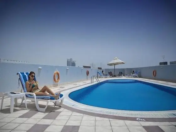 Dock Masters Hotel Apartments - Havuz