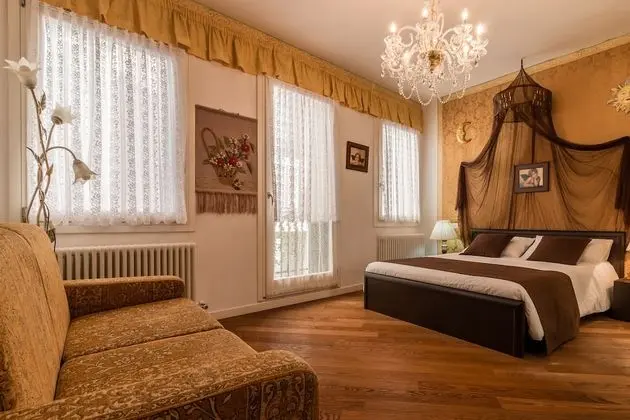 Doge's Pantheon & St. Mark School