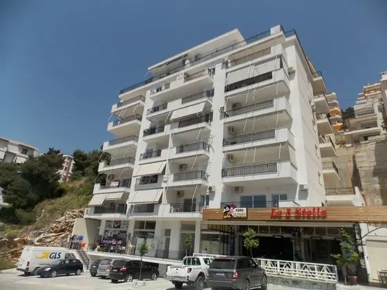 Doka Apartments - Lobi