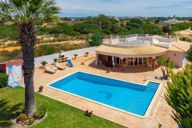 Villa Dolce Vita is a Pretty Single Story Villa With Swimming Pool