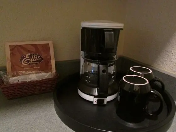 Dollingers Inn & Suites