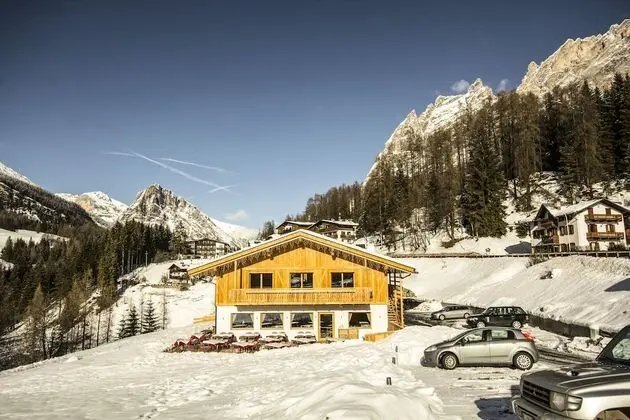 Dolomiti Lodge Alverá - Dış Mekan
