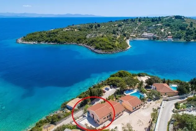 Dolphin Villa 3 Swimming Pool Walk to Beach Sea Views A C Wifi - 558