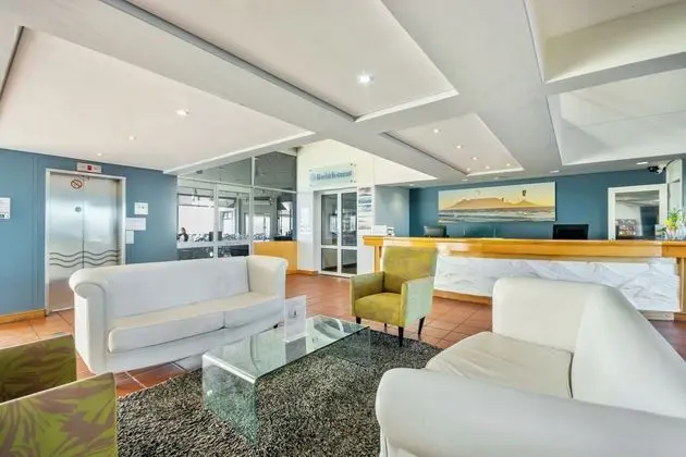 Dolphin Beach Hotel - Lobi