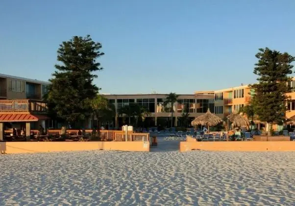 Dolphin Beach Resort - Plaj