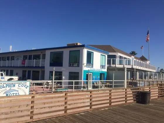 Dolphin Cove Motel