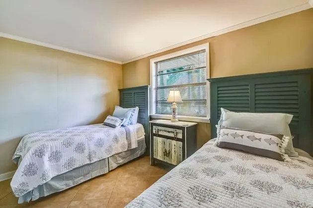 Dolphin Den by Book That Condo