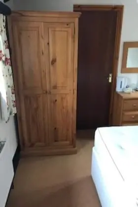 The Dolphin Inn - Oda