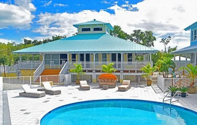Dolphin Point Villas - Havuz