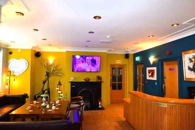 Dolphin Rooms - Lobi