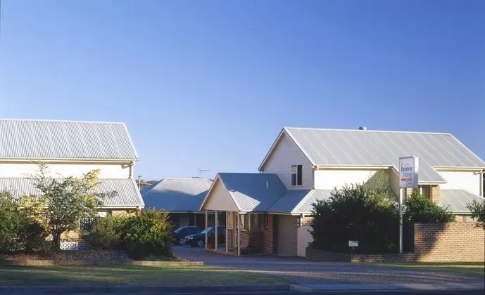Dolphin Shores
