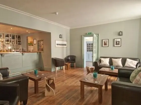 Dolphin Hotel
