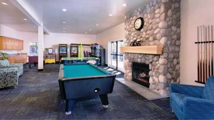 Dolphins Cove Resort - Extra Holidays