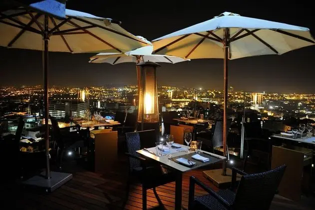 Dom Henrique - Downtown - Öne Çıkan Resim