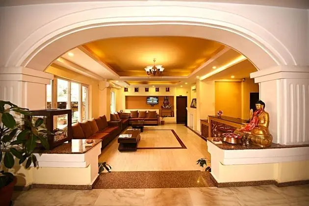 DOM Himalaya Hotel - Lobi