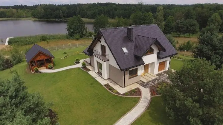 Dom nad jeziorem