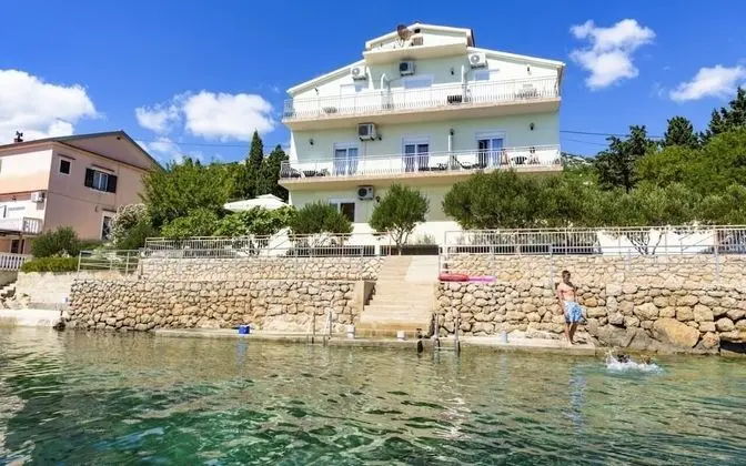 Domagoj - on the Beach - A3 Bijeli