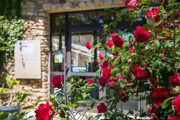 Domaine de Combelles Vacances - Lobi