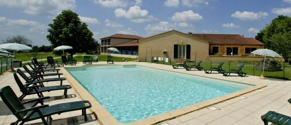 Domaine de la Condamine - Havuz