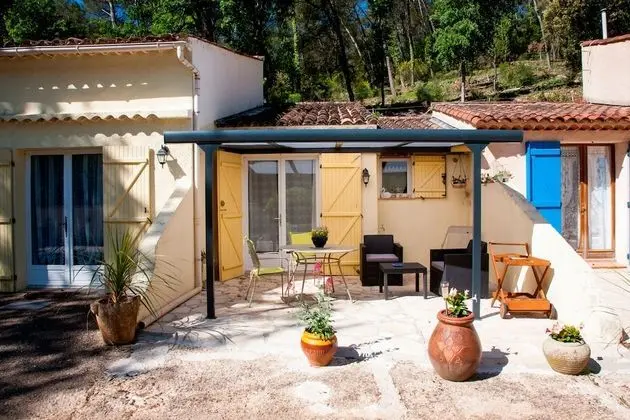 Domaine De La Provenç'âne Le Pigeonnier