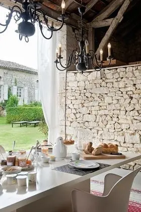Domaine de L'Isle Basse - Yerinde Yemek