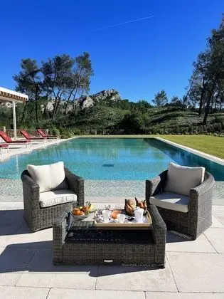 Domaine de Valmouriane - Havuz