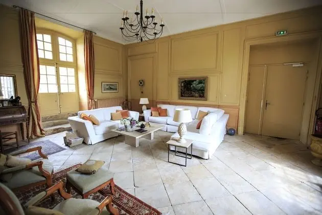 Domaine des Escaunes - Lobi