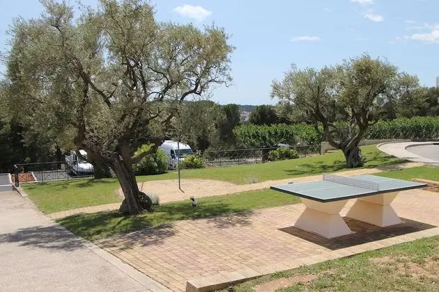 Domaine des Gueules Cassées - Dış Mekan