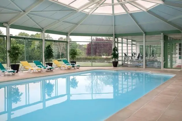 Domaine des Roches Hotel & Spa - Havuz