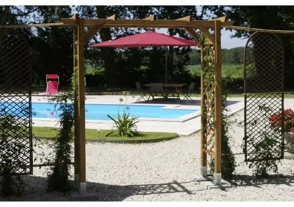 Domaine du Bois Seguin - Havuz