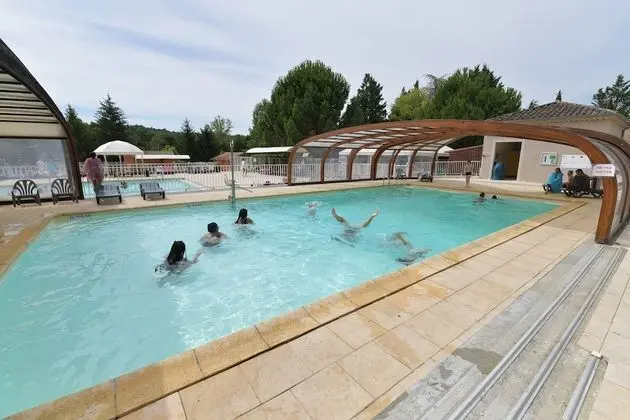Hotel Domaine du Cros d'Auzon - Havuz