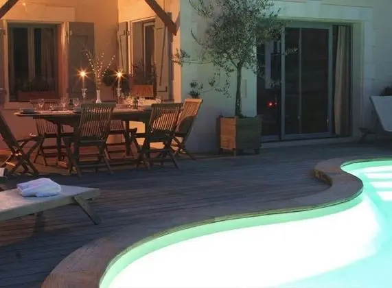 Domaine Du Grand Tourtre - Havuz