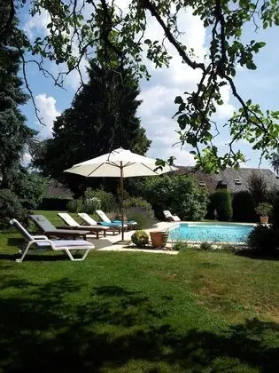 Domaine du Salabert - Havuz