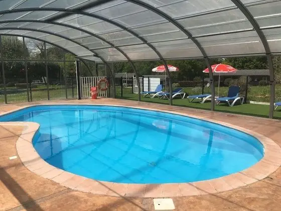 Domaine du Scorff Bed & Breakfast - Havuz
