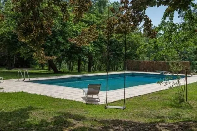 Domaine la tuilerie - Havuz