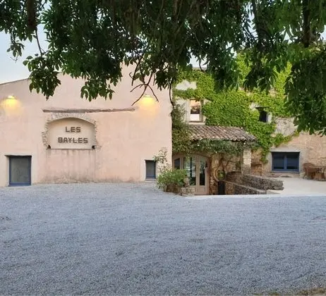 Domaine les Bayles - Chambres d'hôtes - Dış Mekan