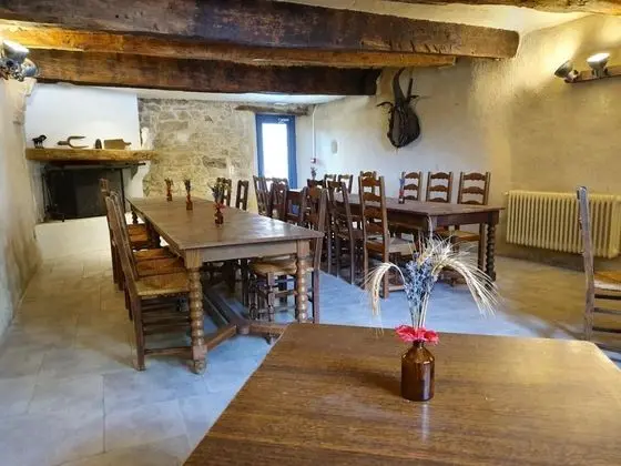Domaine les Bayles - Chambres d'hôtes - Yerinde Yemek