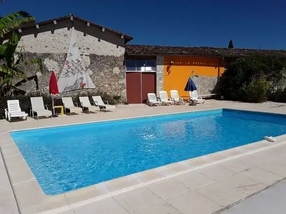 Domaine les Galards - Havuz