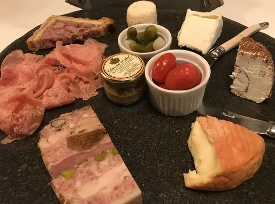 Domaine Pont Juillet - Yerinde Yemek