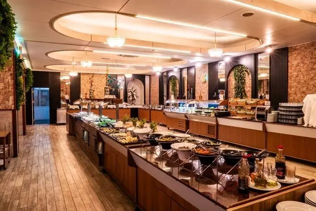 Dome Hotel & Casino - Yerinde Yemek