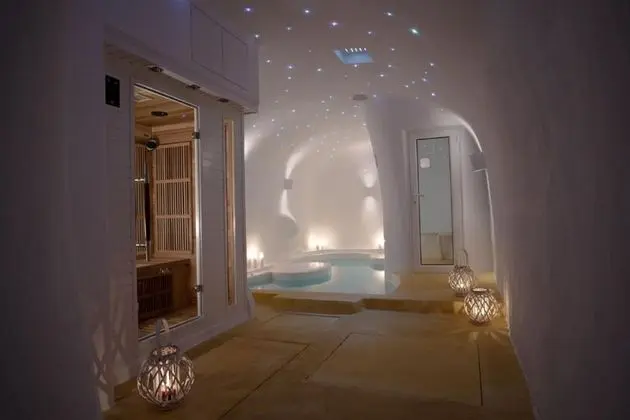 Domes Resort Santorini - Spa