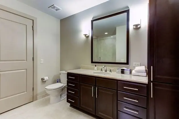 Domio Downtown Luxurious 2BR Game Room/arcade - Banyo Tipleri