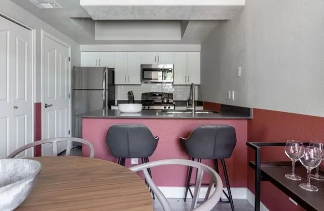 Domio Tempe Elegant 1BR 5 Min to Downtown - Mutfak