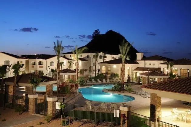 Domio Tempe Hip 2BR 10 Min to Botanical Garden - Havuz